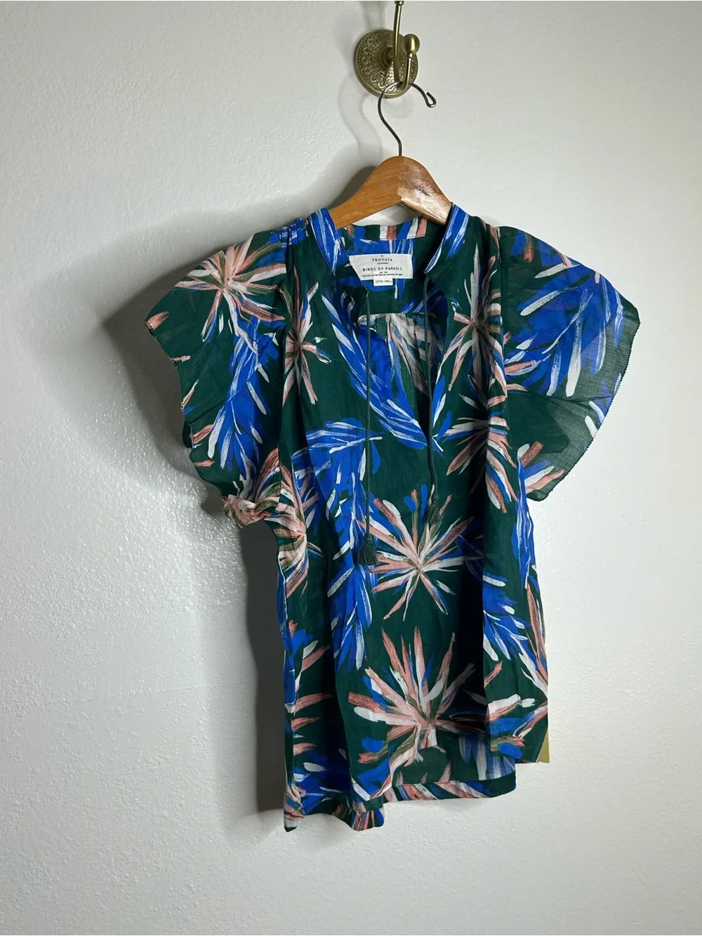 NWT Trovata Birds of Paradis Cotton Ramie Short Sleeve Lightweight Blouse Top